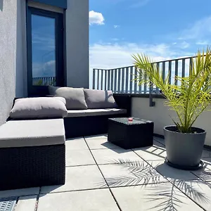 sonnenwohnen-penthouse-direkt-bei-u-bahn-und-therme.vienna-besthotels.com/